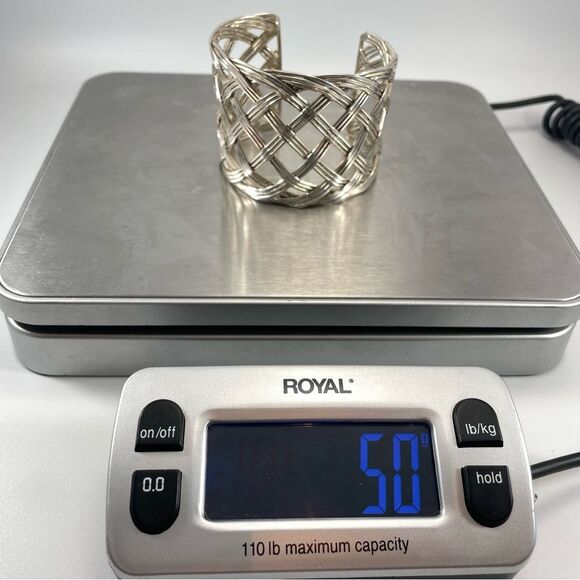 Beautiful Vintage Unsigned Alpaca Silver Basket Weave Wide Cuff Bracelet - Picture 9 of 11